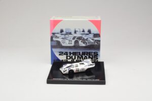 Porsche 917K #22 H. Marko / G. van Lennep Martini Racing 24 Hours of Le Mans Győztes 1971 Kazetta Kiadás Minichamps 1:43 WAP0 – 5. kép a 5-ből
