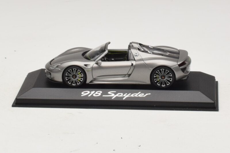 Porsche 918 Spyder Szürke Metál Minichamps 1:43 WAP0201000E Fém