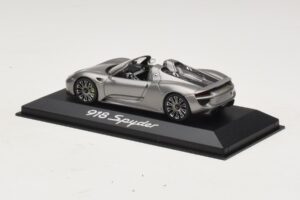 Porsche 918 Spyder Szürke Metál Minichamps 1:43 WAP0201000E Fém – 3. kép a 4-ből