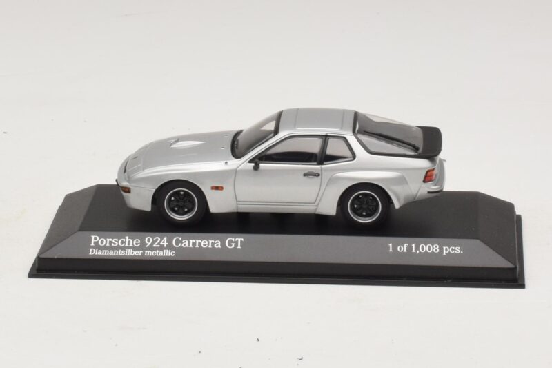 Porsche 924 Carrera GT Ezüst Minichamps 1:43 Porsche 924 Carrera GT Ezüst Minichamps 1:43 400066121 Fém