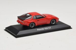 Porsche 924 GT Piros Maxichamps 1:43 940066120 Fém – 2. kép a 4-ből