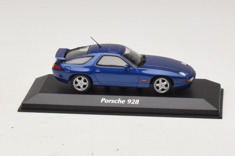 Porsche 928 Kék Metál Maxichamps 1:43 Porsche 928 Kék Metál Maxichamps 1:43 940068101 Fém