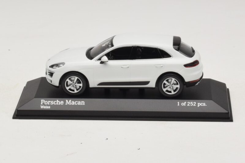Porsche Macan 95B Fehér Minichamps 1:43 410062601 Fém