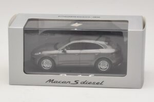 Porsche Macan S Diesel 95B Bronz Metál Minichamps 1:43 WAP0201510E Fém – 4. kép a 4-ből