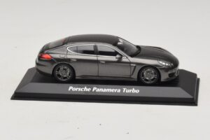 Porsche Panamera 970 Turbo Szürke Metál Maxichamps 1:43 940062371 Fém