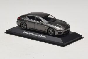 Porsche Panamera 970 Turbo Szürke Metál Maxichamps 1:43 940062371 Fém – 3. kép a 4-ből