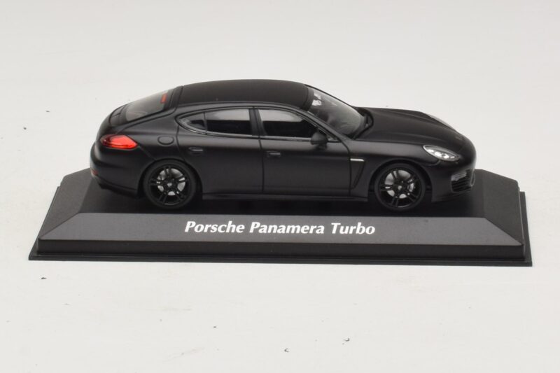 Porsche Panamera 970 Turbo Matt Fekete Maxichamps 1:43 940062370 Fém
