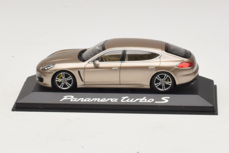Porsche Panamera 970 Turbo S Bronz Metál Minichamps 1:43 WAP0200600E Fém