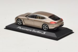 Porsche Panamera 970 Turbo S Bronz Metál Minichamps 1:43 WAP0200600E Fém – 3. kép a 4-ből