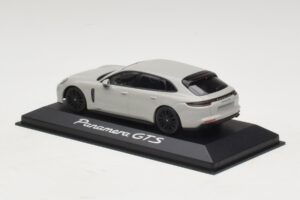 Porsche Panamera GTS 971 Chalk Grey Minichamps 1:43 WAP0207640J Fém – 3. kép a 4-ből