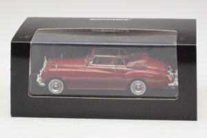Rolls-Royce Silver Cloud II Kabrió Piros Minichamps 1:43 436134930 Fém – 4. kép a 4-ből