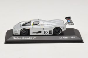 Sauber Mercedes C9 #63 J. Mass / M. Reuter / S. Dickens Winners 24 Hours of Le Mans 1989 Minichamps 1:43 B66041033 Fém