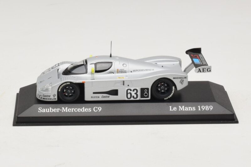 Sauber Mercedes C9 #63 J. Mass / M. Reuter / S. Dickens Winners 24 Hours of Le Mans 1989 Minichamps 1:43 B66041033 Fém