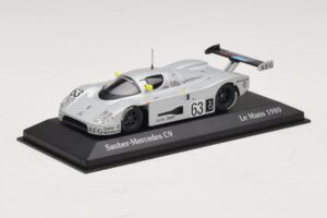 Sauber Mercedes C9 #63 J. Mass / M. Reuter / S. Dickens Winners 24 Hours of Le Mans 1989 Minichamps 1:43 B66041033 Fém – 2. kép a 5-ből