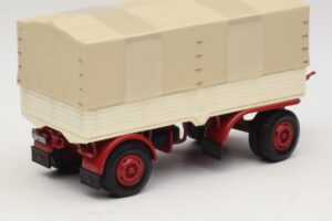 Teherautó Utánfutó Ponyva Fehér Piros Minichamps 1:43 439159096 Fém – 2. kép a 6-ből