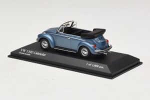 Volkswagen 1302 Kabrió Kék Metál Minichamps 1:43 430055042 Fém – 3. kép a 4-ből