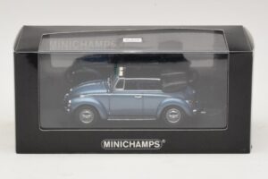 Volkswagen 1302 Kabrió Kék Metál Minichamps 1:43 430055042 Fém – 4. kép a 4-ből