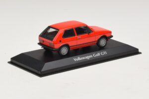Volkswagen Golf GTI Mk1 Piros Maxichamps 1:43 940055170 Fém – 2. kép a 4-ből
