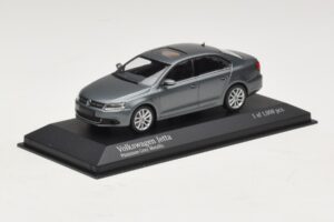Volkswagen Jetta Mk6 Grey Metallic Minichamps 1:43 400059000 Fém – 2. kép a 4-ből