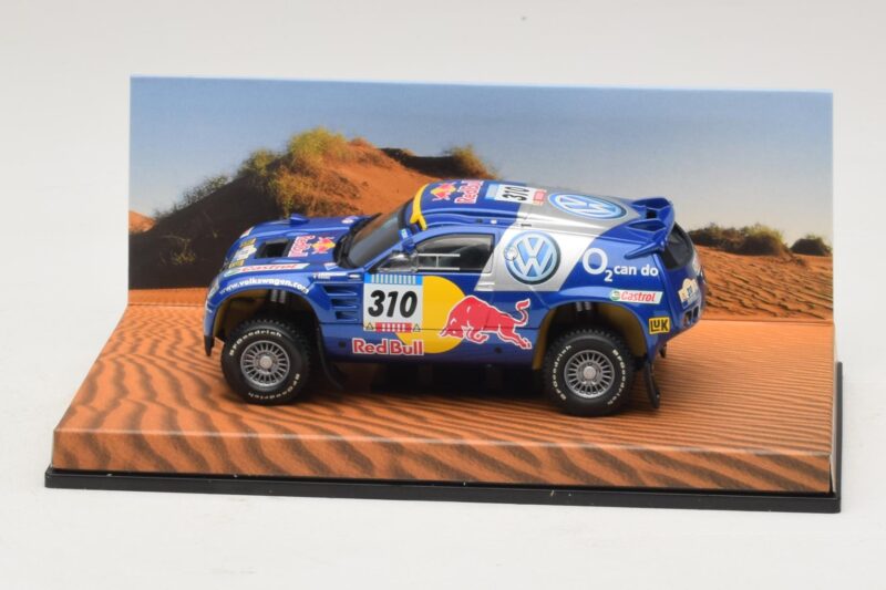 Volkswagen Race Touareg Red Bull #310 Kereskedői Kiadás 2005 Minichamps 1:43 Volkswagen Race Touareg Red Bull #310 Kereskedői Kiadás 2005 Minichamps 1:43 7LO099400PD310 Fém