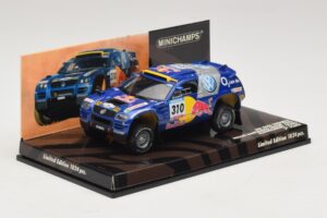 Volkswagen Race Touareg Red Bull #310 J. Kleinschmidt / F. Pons Dakar Rally 2005 Minichamps 1:43 436055310 Fém – 2. kép a 5-ből