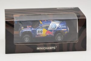 Volkswagen Race Touareg Red Bull #310 J. Kleinschmidt / F. Pons Dakar Rally 2005 Minichamps 1:43 436055310 Fém – 5. kép a 5-ből