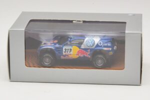Volkswagen Race Touareg Red Bull #317 Kereskedői Kiadás 2005 Minichamps 1:43 7LO099400PD317 Fém – 5. kép a 5-ből