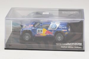 Volkswagen Race Touareg Red Bull #317 Gordon / von Zitzewitz Dakar Rally 2005 Minichamps 1:43 436055317 Fém – 4. kép a 5-ből