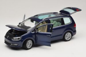 Volkswagen Sharan Blue Metallic Minichamps 1:18 110051000 Fém – 2. kép a 8-ből