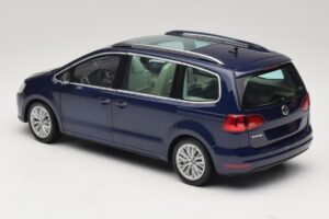 Volkswagen Sharan Blue Metallic Minichamps 1:18 110051000 Fém – 6. kép a 8-ből