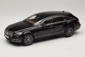 Mercedes CLS Shooting Brake X218 obszidiánfekete metál Norev 1:18 183944 Fém