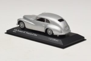 Alfa Romeo 6C 2500 Freccia d'Oro Ezüst Minichamps 1:43 400120480 Fém – 3. kép a 5-ből