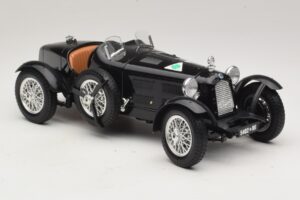 Alfa Romeo 8C Monza Fekete Bburago 1:18 3014-P1 Fém – 4. kép a 6-ből