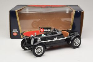 Alfa Romeo 8C Monza Fekete Bburago 1:18 3014-P1 Fém – 6. kép a 6-ből