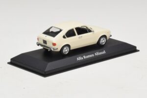 Alfa Romeo Alfasud Fehér Maxichamps 1:43 940120101 Fém – 2. kép a 5-ből