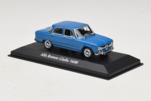 Alfa Romeo Giulia 1600 Kék Maxichamps 1:43 940120900 Fém – 3. kép a 5-ből
