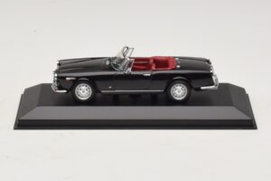 Alfa Romeo Giulia Spider Fekete Minichamps 1:43 400120730 Fém