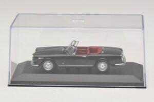Alfa Romeo Giulia Spider Fekete Minichamps 1:43 400120730 Fém – 4. kép a 5-ből