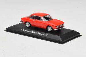 Alfa Romeo Giulia Sprint GTA Piros Maxichamps 1:43 940120440 Fém – 3. kép a 5-ből
