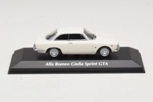 Alfa Romeo Giulia Sprint GTA Fehér Maxichamps 1:43 940120441 Fém
