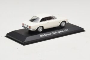Alfa Romeo Giulia Sprint GTA Fehér Maxichamps 1:43 940120441 Fém – 2. kép a 5-ből