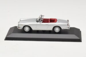 Alfa Romeo Spider 916 3.2 V6 24V Ezüst Minichamps 1:43 400120330 Fém