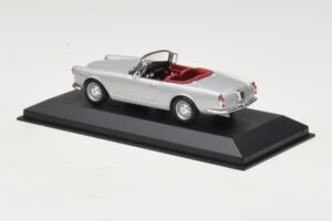 Alfa Romeo Spider 916 3.2 V6 24V Ezüst Minichamps 1:43 400120330 Fém – 3. kép a 5-ből