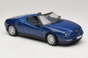 Alfa Romeo Spider 916 Kék Maisto 1:18 31831 Fém – 6. kép a 8-ből