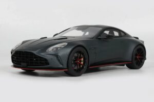 Aston Martin Vantage S Satin Xenon Grey GT Spirit 1:18 GT1017 Gyanta – 2. kép a 2-ből