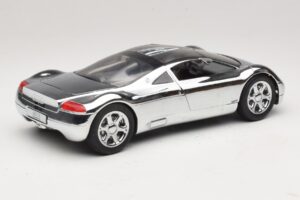Audi Avus Quattro Chrome Silver Revell 1:18 08830 Fém – 3. kép a 8-ből
