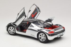 Audi Avus Quattro Chrome Silver Revell 1:18 08830 Fém – 5. kép a 8-ből