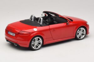 Audi TT 8J Roadster Tango Red Minichamps 1:18 5011400525 Fém – 3. kép a 8-ből