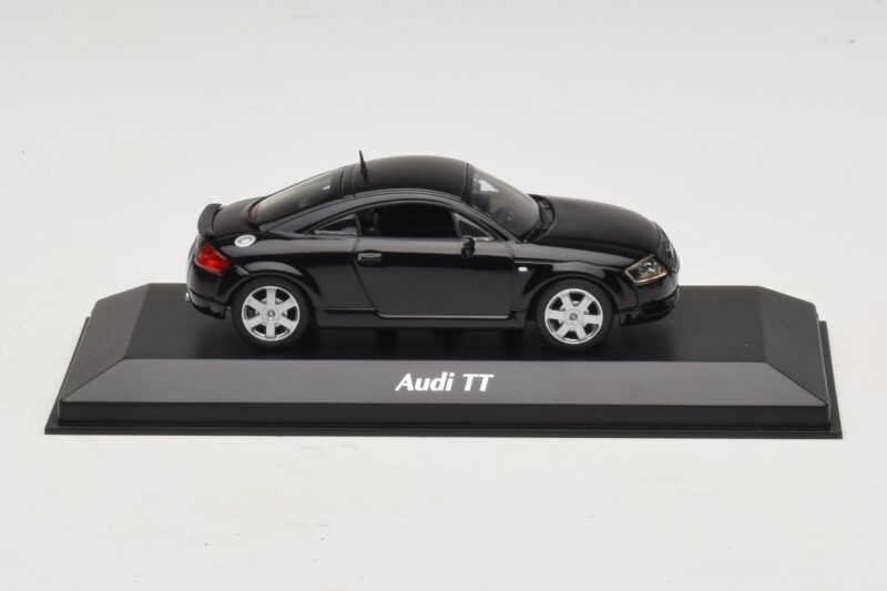 Audi TT 8N Fekete Maxichamps 1:43 940017221 Diecast
