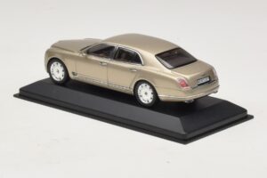 Bentley Mulsanne Arany Metál Minichamps 1:43 40433 Fém – 3. kép a 5-ből